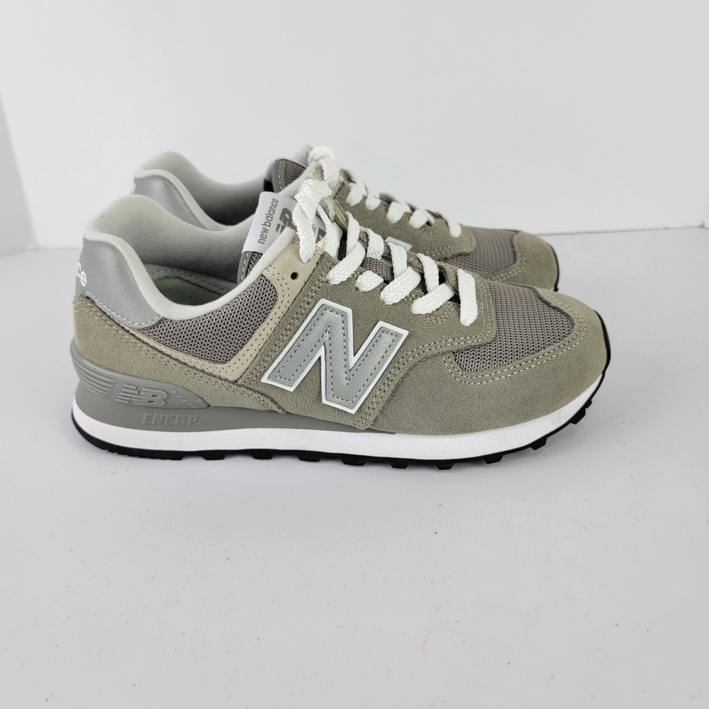 New Balance 574 Classic Core Women 7 Grey Low Top Sneakers Sporty Retro Runner